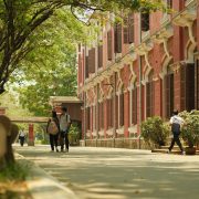 カナダ留学・ワーキングホリデーで、よくあるビザ・滞在延長の質問と注意点