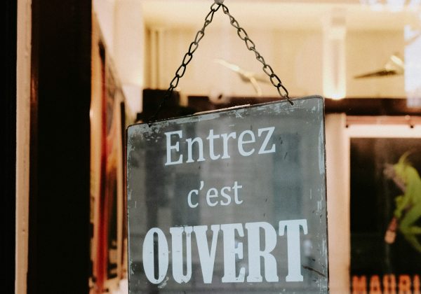 フランス語ができると有利？ カナダ就労・永住を目指す人が知っておきたい2つの制度