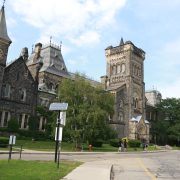 カナダ最高峰の名門トロント大学 – University of Toronto 訪問レポート・カナダ留学・海外進学・大学進学